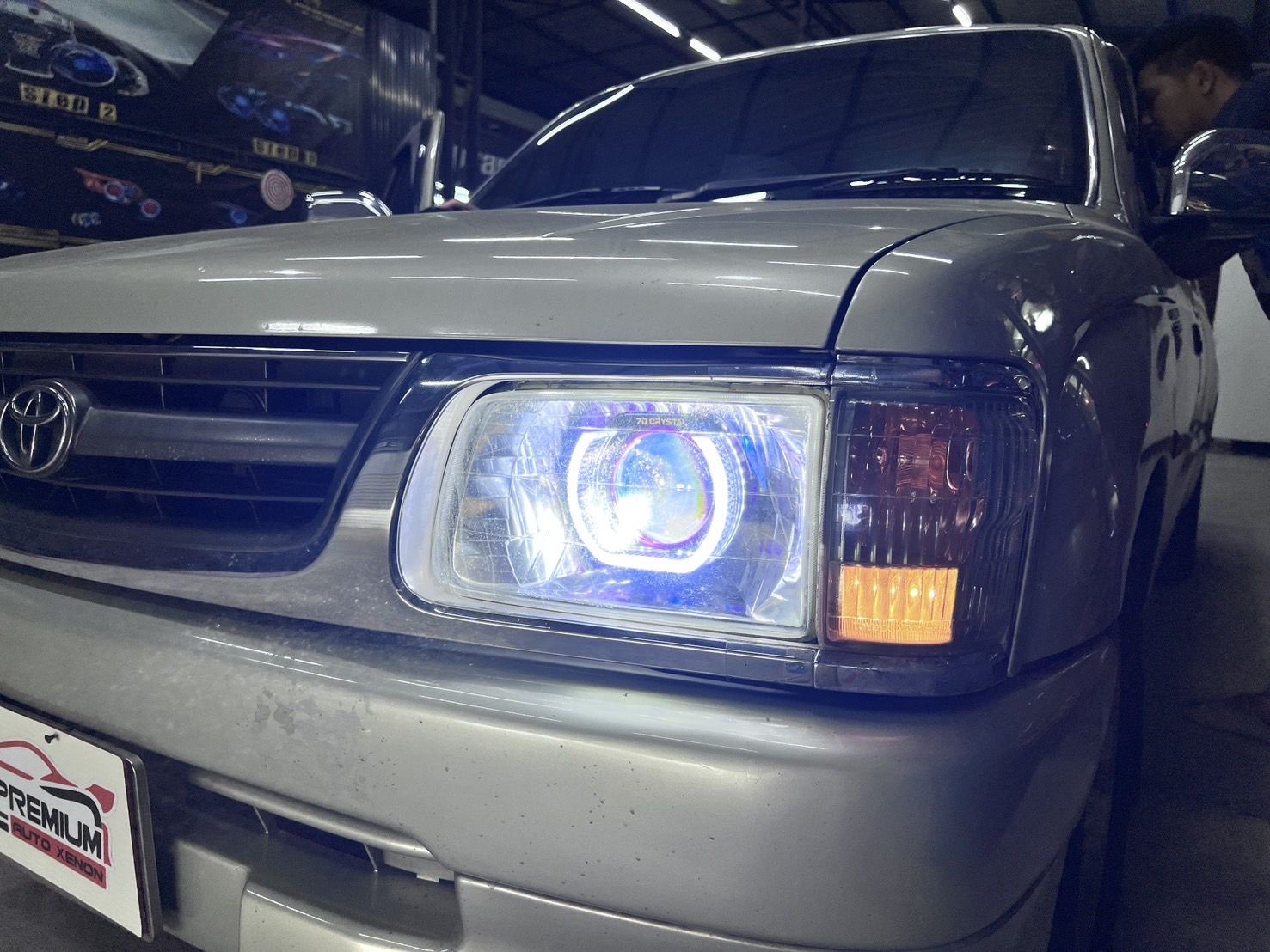เลือกไฟหน้า LED